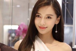 娱乐圈吃瓜杨颖是谁,揭秘杨颖的星光之路