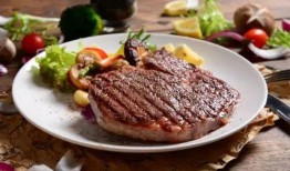 娱乐吃瓜酱牛排视频,揭秘美食与娱乐的跨界融合